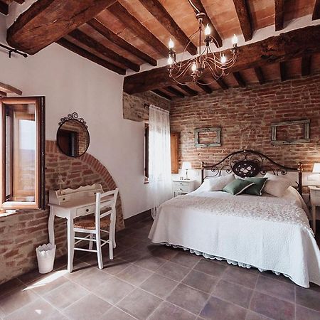 Antica Torre Del Borgo Bed & Breakfast Certaldo Bagian luar foto