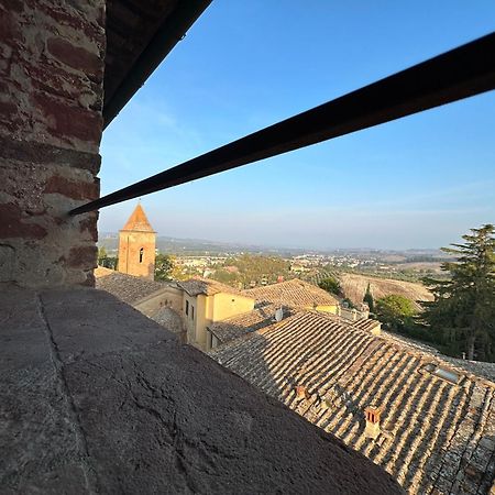 Antica Torre Del Borgo Bed & Breakfast Certaldo Bagian luar foto