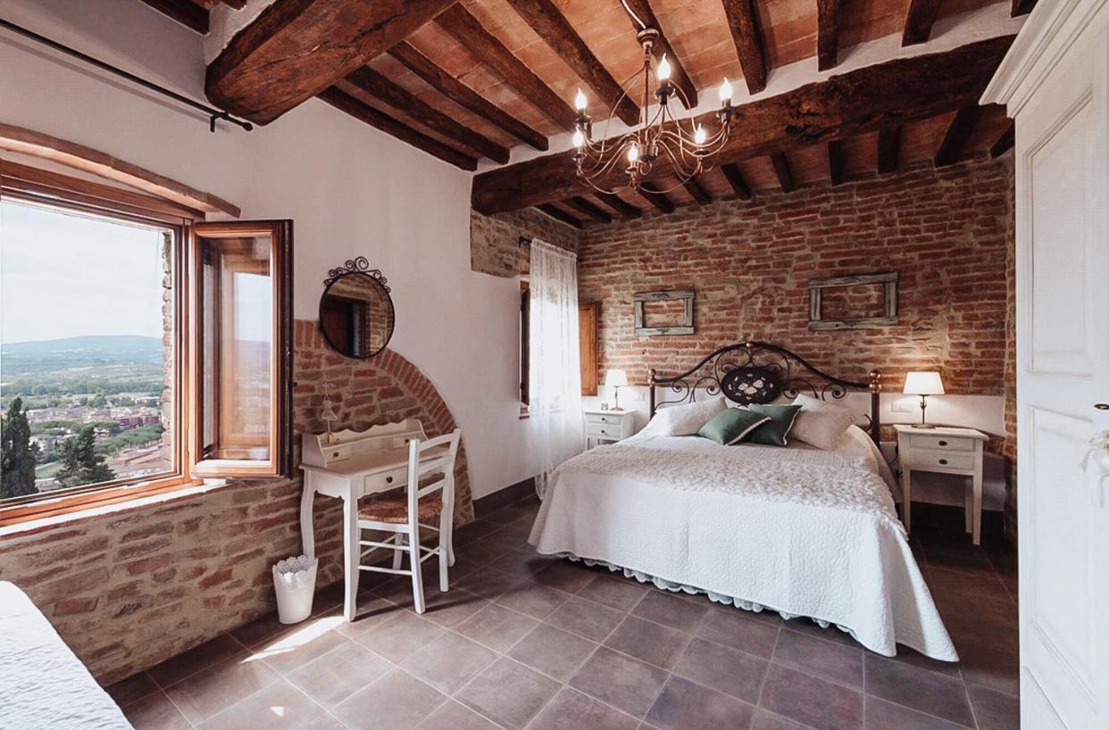 Antica Torre Del Borgo Bed & Breakfast Certaldo Bagian luar foto