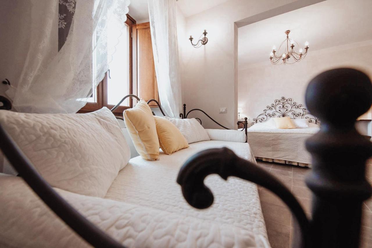 Antica Torre Del Borgo Bed & Breakfast Certaldo Bagian luar foto