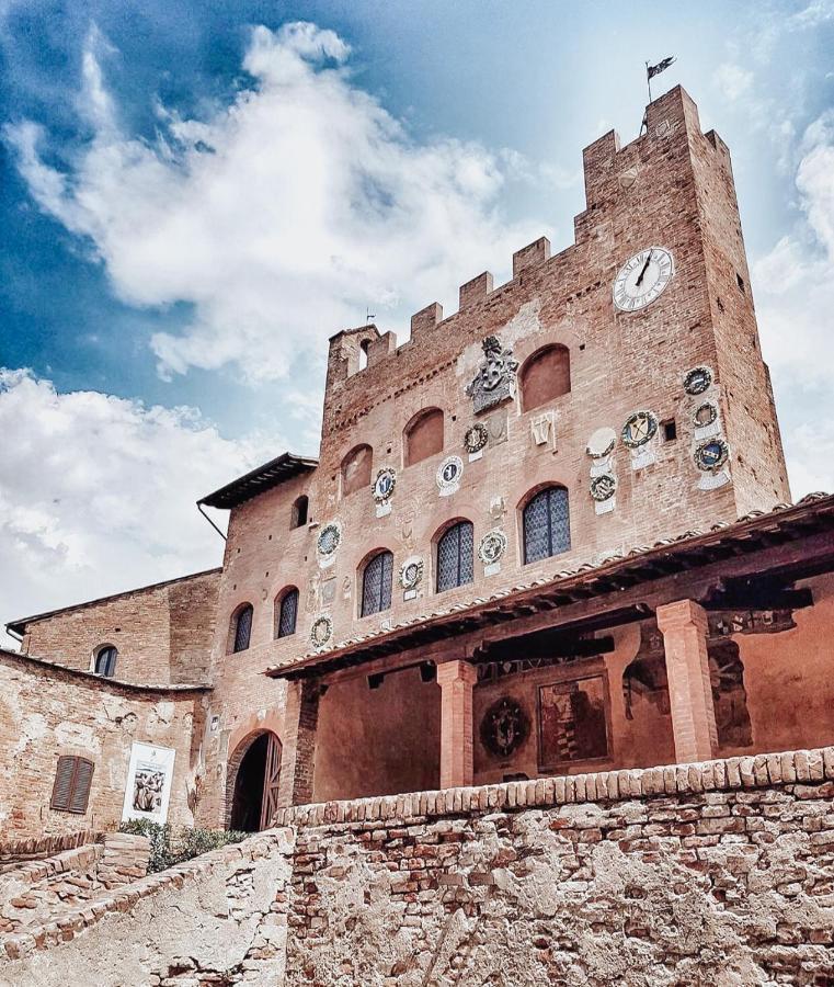 Antica Torre Del Borgo Bed & Breakfast Certaldo Bagian luar foto