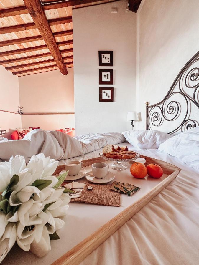 Antica Torre Del Borgo Bed & Breakfast Certaldo Bagian luar foto