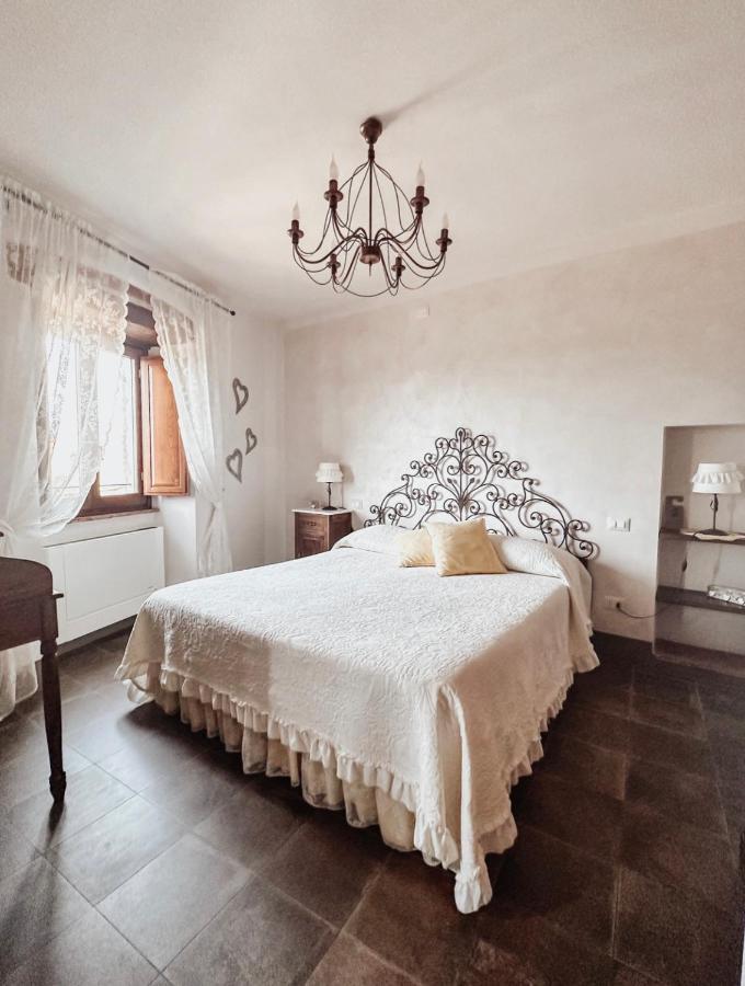 Antica Torre Del Borgo Bed & Breakfast Certaldo Bagian luar foto