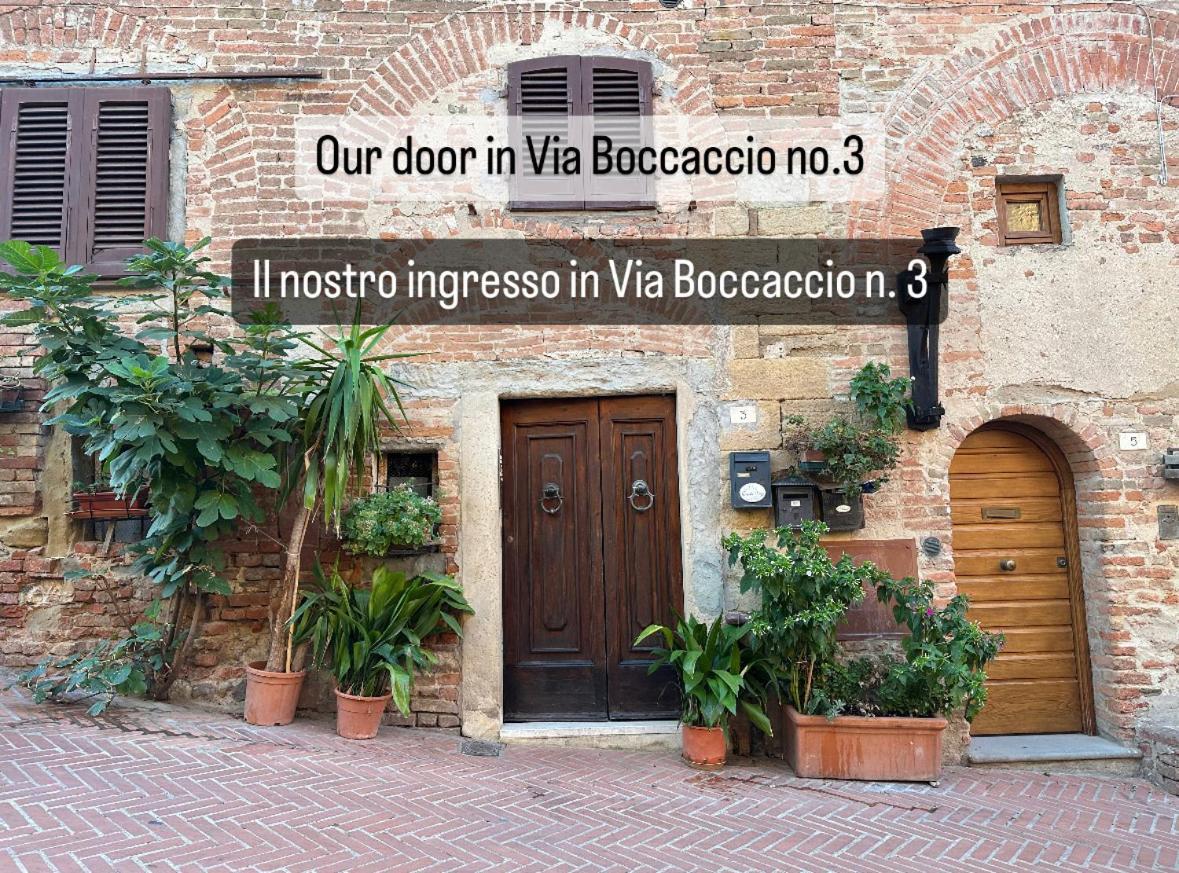 Antica Torre Del Borgo Bed & Breakfast Certaldo Bagian luar foto